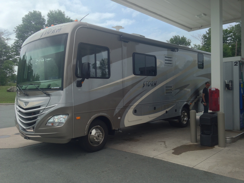 Illustration for article titled 'Storm' Bus-Sized RV Is A Decent House, But A Mediocre Car